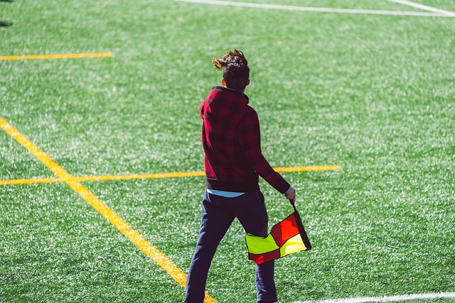 靠中场核心 靠中场核心